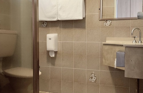 Shellharbour Hotel | Relax at Shellharbour Resort: Family-Friendly with Spa & Pool
