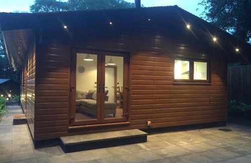 Congleton Cabin | Pet-Friendly Shellow Lane Lodges with Great Guest Ratings
