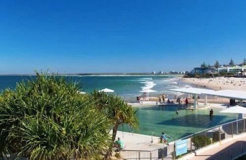 Shelly Beach Apartment | Cozy Shelly Beach Seaside Studio with Oceanfront Views