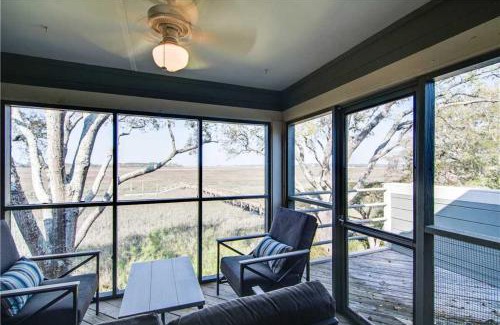 Seabrook Island Villa | Relaxing Retreat at Shelter Cove 1722 with Private Pool
