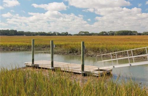 Seabrook Island Villa | Relaxing Retreat at Shelter Cove 1722 with Private Pool