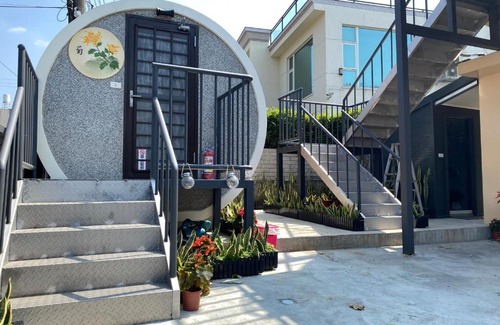 Lugu House | Welcoming Shen-Lu-Ju BnB: Ideal for Families and Relaxation