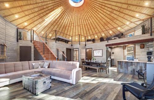 Stanley Villa | Premier Shenandoah Yurt: Hot Tub, Wood Stove & WiFi
