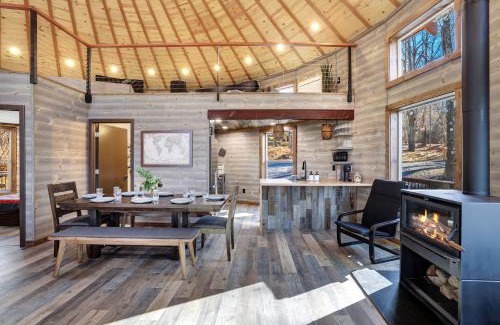 Stanley Villa | Premier Shenandoah Yurt: Hot Tub, Wood Stove & WiFi
