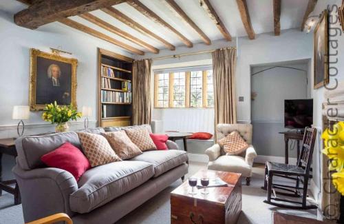 Broadwell House | Shenley: Family and Pet-Friendly Retreat with High Ratings