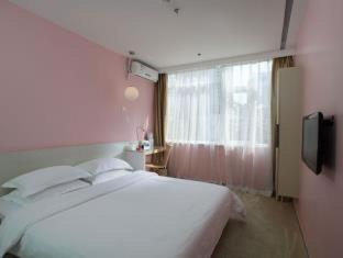 Dongmen Hotel | Colorful Shenzhen Dongmen Hotel with Family-Friendly Amenities