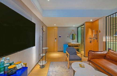 Buji Hotel | Convenient Stay at Shenzhen East Railway & Buji Subway Hotel