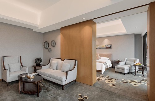 Huaqiang North Hotel | Discover Shenzhen Huaqiang Plaza Hotel: 4-Star Comfort Awaits