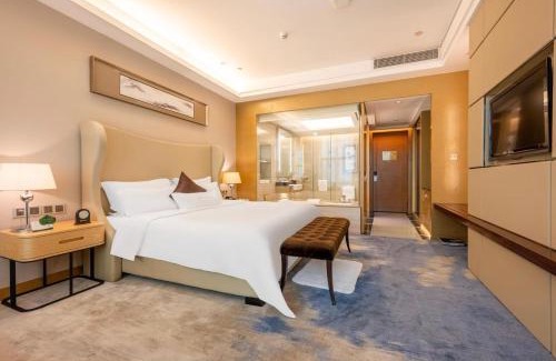 Longhua District Hotel | Explore Shenzhen Shuidu Holiday Hotel Near North Railway
