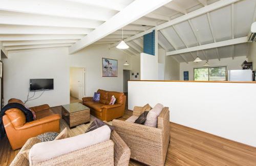Ledge Point House | Relax at Sheoak on Wedge - Family-Friendly Near the Beach
