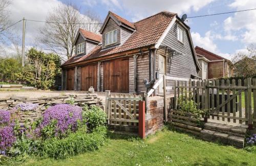 Somerton Apartment | Discover Shephards Retreat: Pet-Friendly & Family Approved