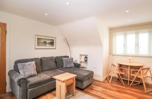 Somerton Apartment | Discover Shephards Retreat: Pet-Friendly & Family Approved