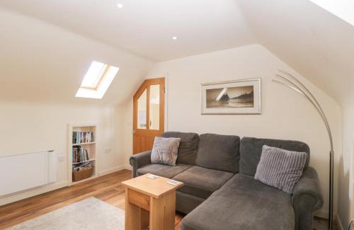 Somerton Apartment | Discover Shephards Retreat: Pet-Friendly & Family Approved