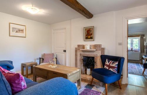 East Runton House | Welcome to Shepherd Cottage: Family-Friendly Getaway