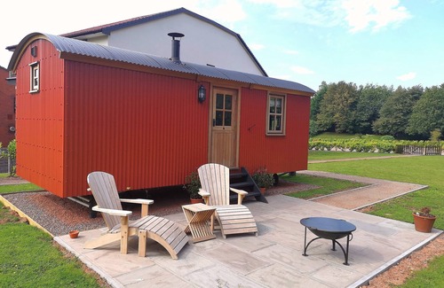 Llantarnam Hotel | Relaxing Retreat at Shepherd's Hut - Parkway Hotel & Spa