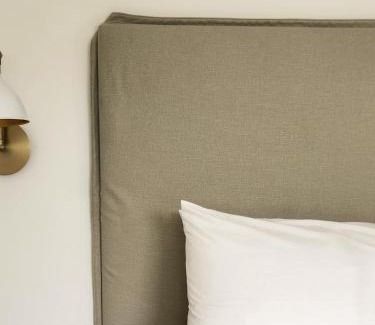 South Kingstown Hotel | Discover Shepherd’s Run: 4-Star Stay with Family-Friendly Perks