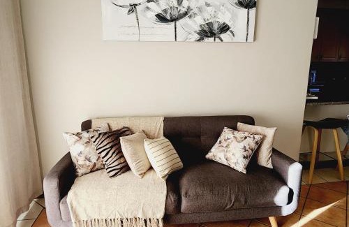 Pretoria Apartment | Pet-Friendly Getaway at Shepherd Tree with Pool Access