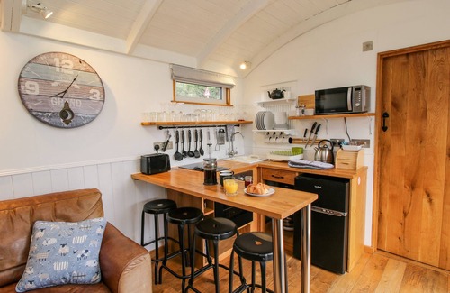Farden Cottage | Relaxing Shepherds Cabin with Hot Tub and Spa Amenities