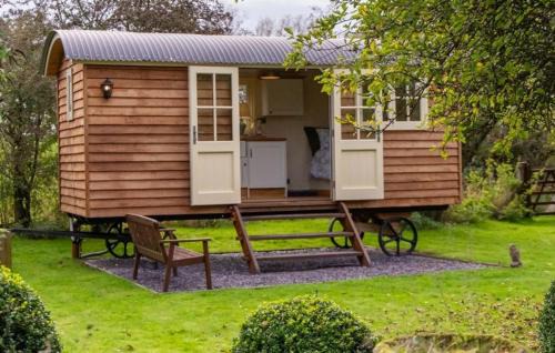 Cosford House | Shepherds Hut at Snowdon Farm