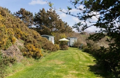 Gwithian Cabin | Unforgettable Shepherds Hut by the Sea in St Ives Bay
