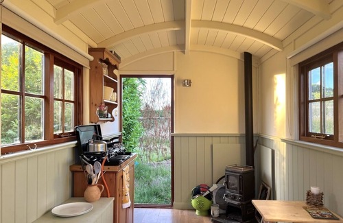Cowbeech Cabin | Relaxing Shepherds Hut with Mountain Views in South Wales