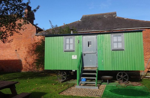 Wigton House | Discover Shepherds Hut at Jamie's Retreat in Bowness-on-Solway
