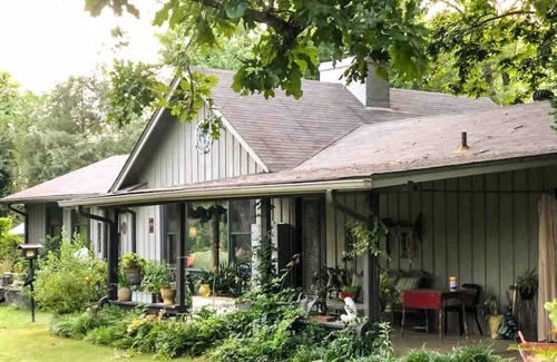 Montevallo House | Guest-Rated Shepherds Retreat with Pool & Hot Tub Access