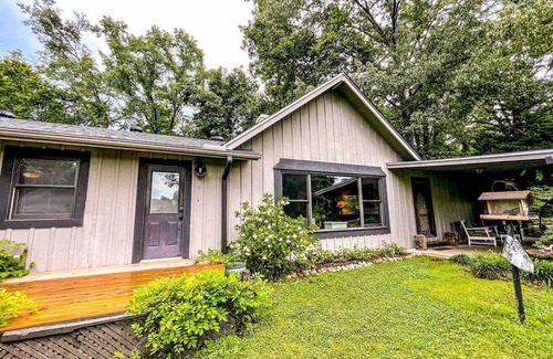 Montevallo House | Guest-Rated Shepherds Retreat with Pool & Hot Tub Access