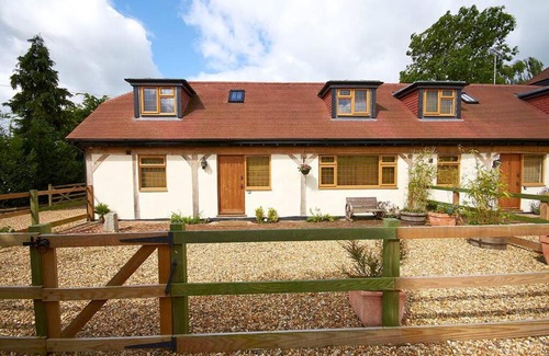 New Forest District House | Inviting Shepherds Spring Cottages: Pet & Child Friendly Stay