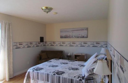 Curryville Hotel | Discover Shepody Bay Inn: Perfect for Families & All Needs