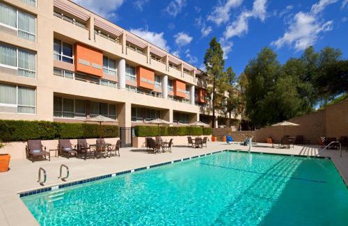 Agoura Hills Hotel | Enjoy Ocean View Stays at Sheraton Agoura Hills Hotel