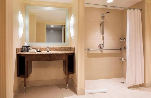 Bloomington Hotel | Experience Comfort at Sheraton Bloomington Hotel - 4 Star Stay