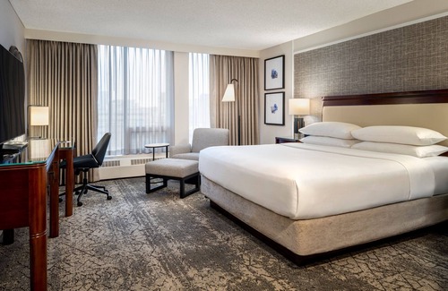 Saskatoon Downtown Hotel | Relax at Sheraton Cavalier Saskatoon Hotel with Top Amenities