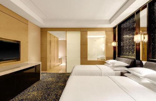 Changchun Hotel | Experience Comfort at Sheraton Changchun Jingyuetan Hotel