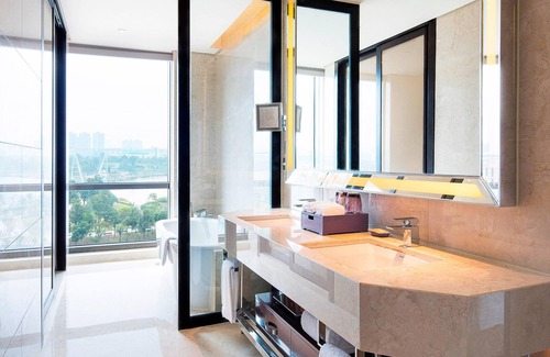 Wuling District Hotel | Experience the Excellence at Sheraton Changde Wuling Hotel