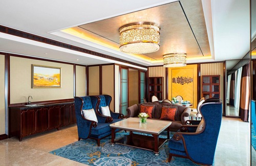 Wuling District Hotel | Experience the Excellence at Sheraton Changde Wuling Hotel