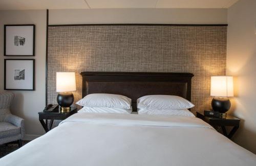 Techny Hotel | Family-Friendly Sheraton Chicago Northbrook with Pool Access