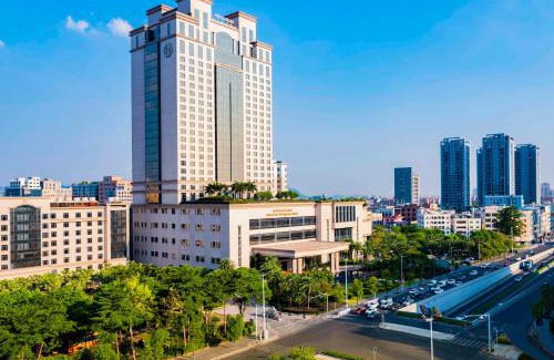 Houjie Hotel | Beachfront Relaxation at Sheraton Dongguan Hotel
