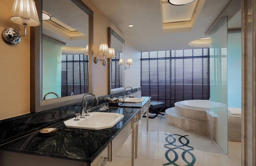 Yuregir Hotel | Experience Unmatched Comfort at Sheraton Grand Adana