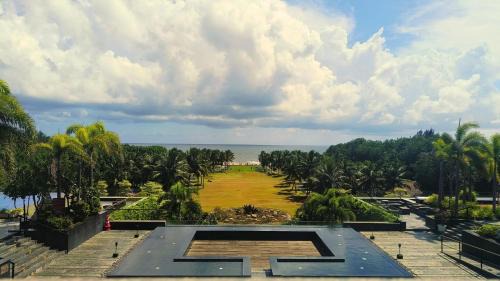 Covelong Beach Resort | Relax at Sheraton Grand Chennai Resort & Spa: Oceanfront Bliss