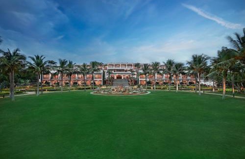 Covelong Beach Resort | Relax at Sheraton Grand Chennai Resort & Spa: Oceanfront Bliss