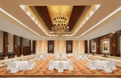 Indore Hotel | Experience Elegance at Sheraton Grand Palace Indore