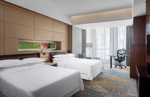 Pudong Hotel | Elegant Stay at Sheraton Grand Shanghai Pudong Hotel