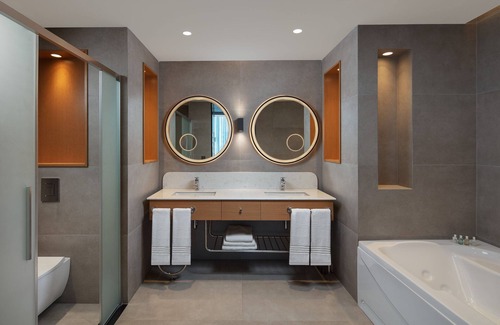 Esenyurt Hotel | Stylish Sheraton Istanbul Esenyurt with Spa and Pool Access