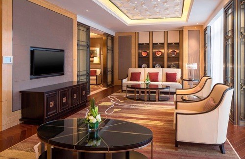 Dachang County Hotel | Discover Sheraton Langfang Chaobai River Hotel's Poolside Retreat