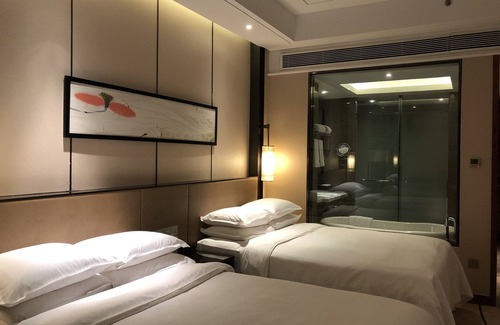 Dachang County Hotel | Discover Sheraton Langfang Chaobai River Hotel's Poolside Retreat