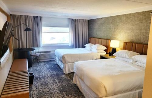 Downtown Niagara Falls Hotel | Relax at Sheraton Niagara Falls with Pool & Family Amenities