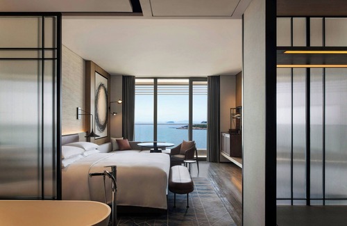 Yinzhou Hotel | Exquisite Sheraton Ningbo Xiangshan Resort with Pool Access