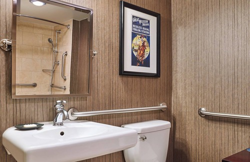 Houston Hotel | Comfortable Stay at Sheraton North Houston with Spa and Dining