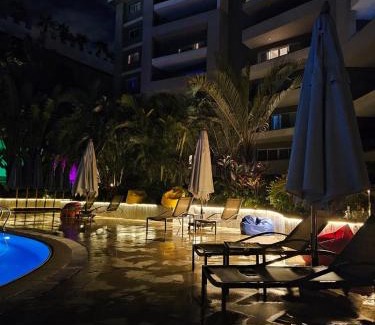 Heliopolis Apartment | Oceanfront Retreat: Sheraton Ocean 503 - Private Apartments